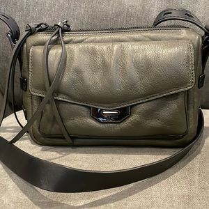 Rag & Bone Small puffer field bag- olive green